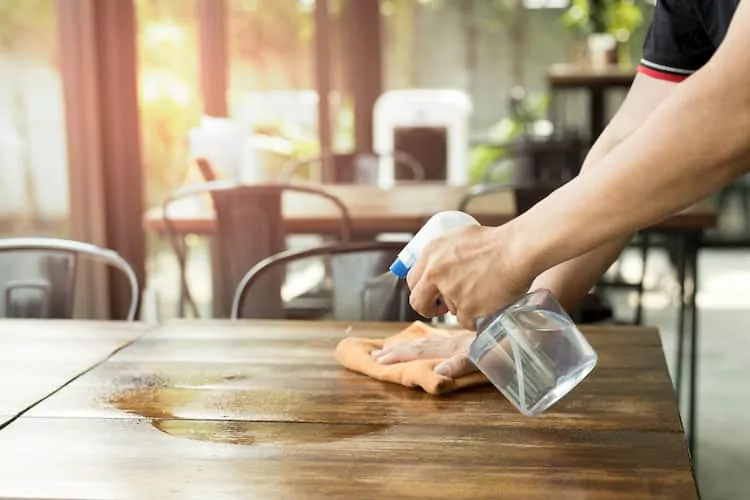 Consejos del plan de limpieza y desinfección en hostelería Consejos del plan de limpieza y desinfección en hostelería