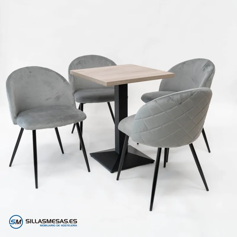 Mesa Daniela interior: metal elegante y resistente