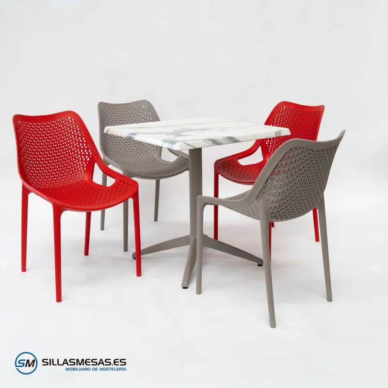 Conjunto 1 Mesa MIAMI EXTERIOR y 4 Sillas BUBBLE