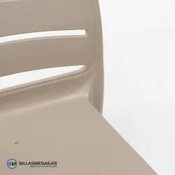 Silla hostelería Carmen plástico: ligera y apilable