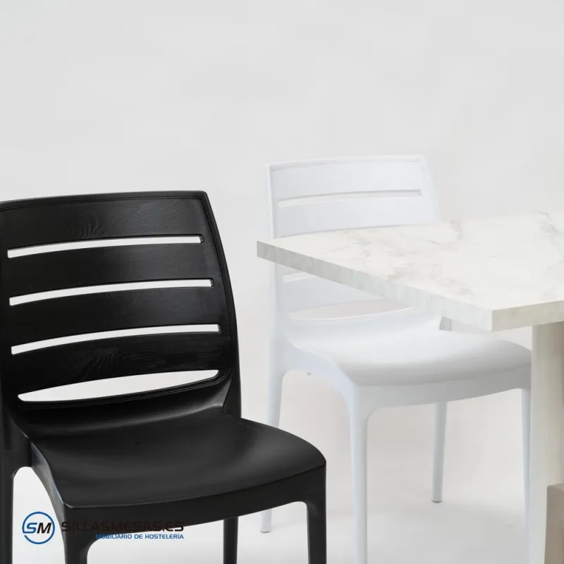 Conjunto 4 Sillas CARMEN y 1 mesa F CUADRADA INTERIOR
