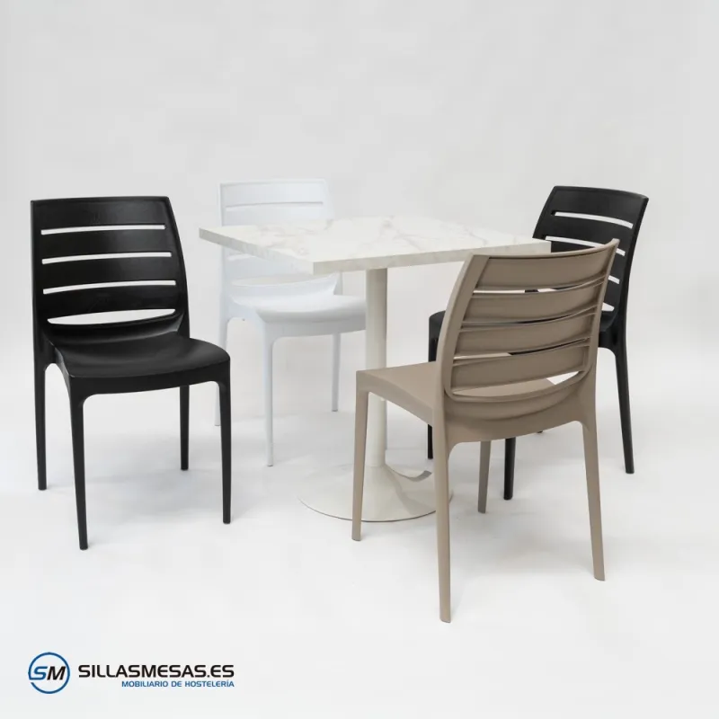 Conjunto 4 Sillas CARMEN y 1 mesa F CUADRADA INTERIOR