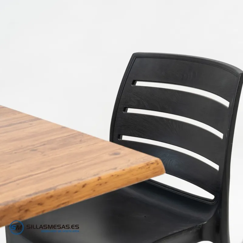 Conjunto 4 sillas Carmen y mesa F cuadrada resistente