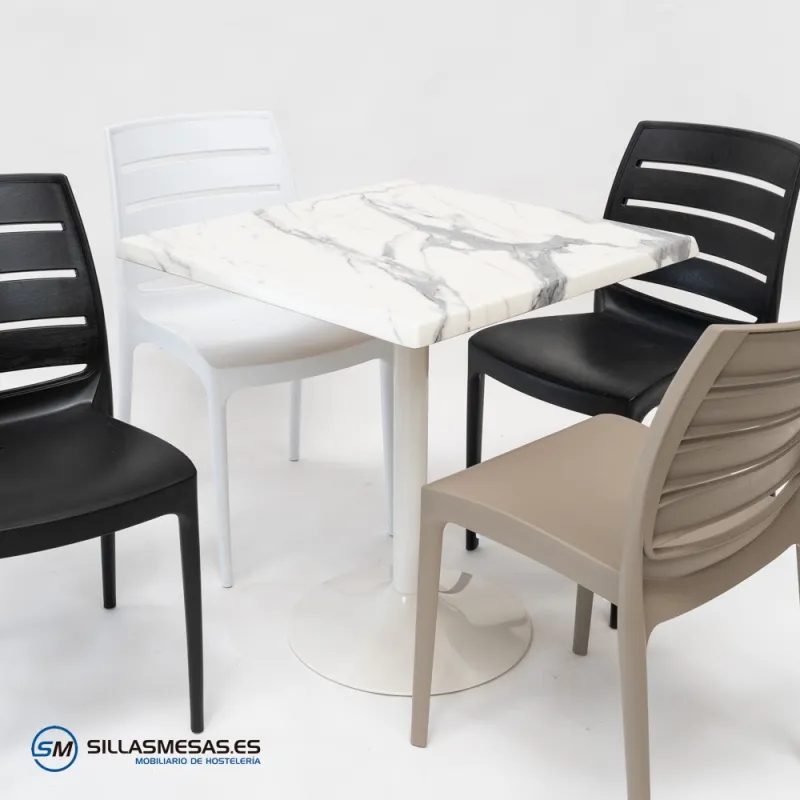 Conjunto 4 sillas Carmen y mesa F cuadrada resistente