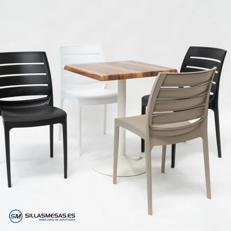 Conjunto 4 sillas Carmen y mesa F cuadrada resistente