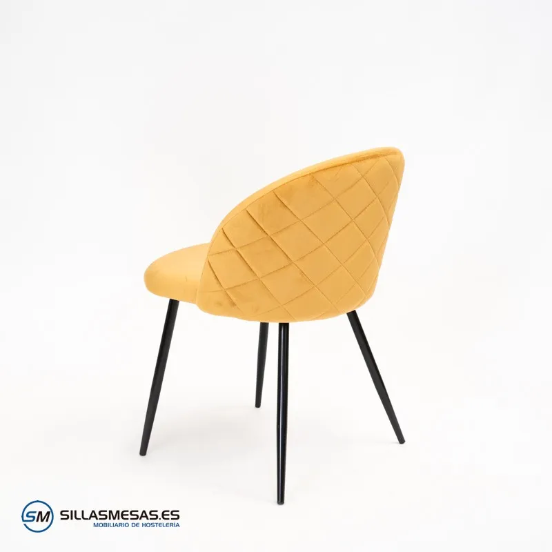 Silla Velvet mostaza vintage: elegancia y confort