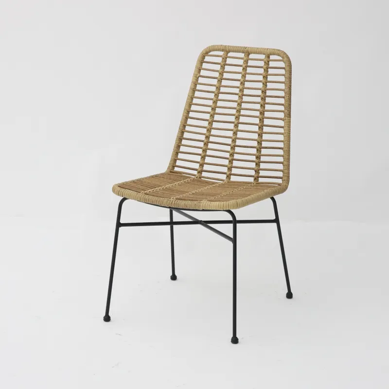 Silla Kenia rattan: natural, ligera y apilable