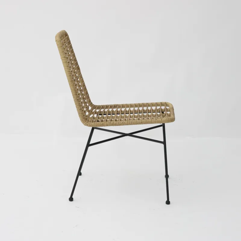 Silla Kenia rattan: natural, ligera y apilable