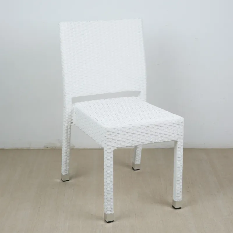Silla Fuengirola rattan color blanco: estilo único