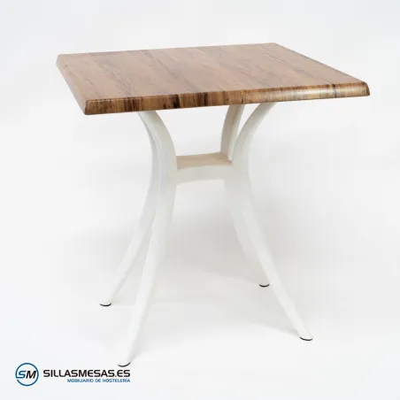 Mesa Venus exterior pie blanco: moderna y sutil