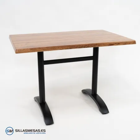 Mesa Barcelona rectangular exterior: robusta y elegante