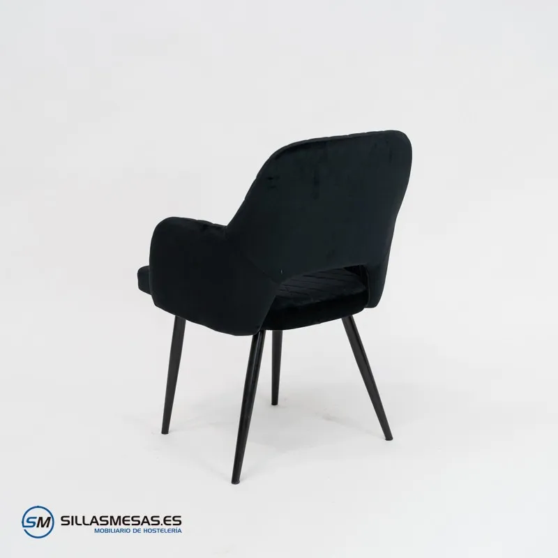 Sillón velvet negro para interiores con estilo