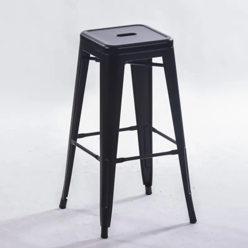 Taburete Tolix negro mate: moderno y resistente