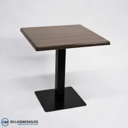 Mesa Noel epoxi exterior: resistente y funcional