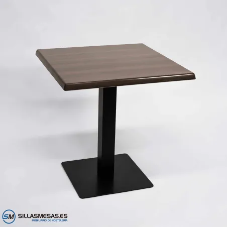 Mesa Noel epoxi exterior: resistente y funcional