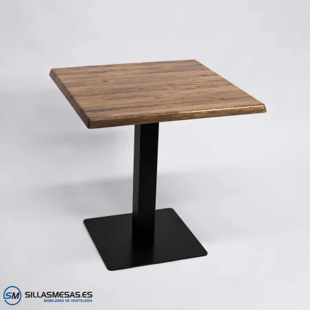 Mesa Noel epoxi exterior: resistente y funcional
