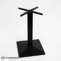Conjunto 4 sillas Tolix y mesa Pirámide para interior