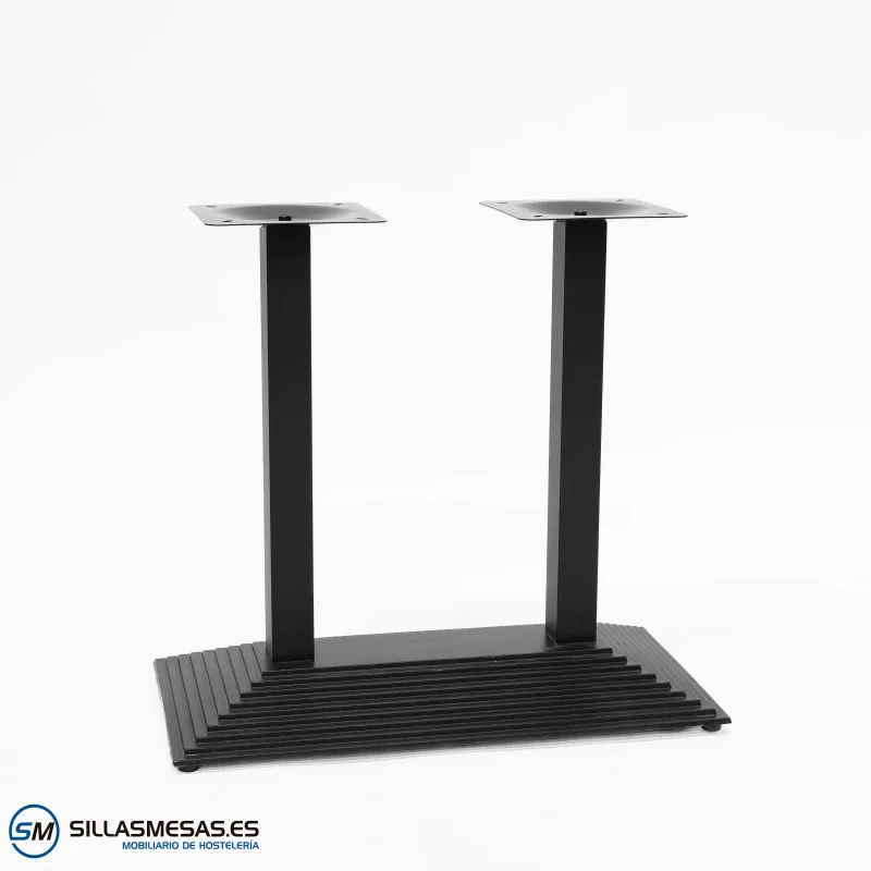 Mesa Pirámide doble exterior: diseño atrevido y moderno