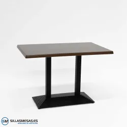 Mesa Pirámide doble exterior: diseño atrevido y moderno