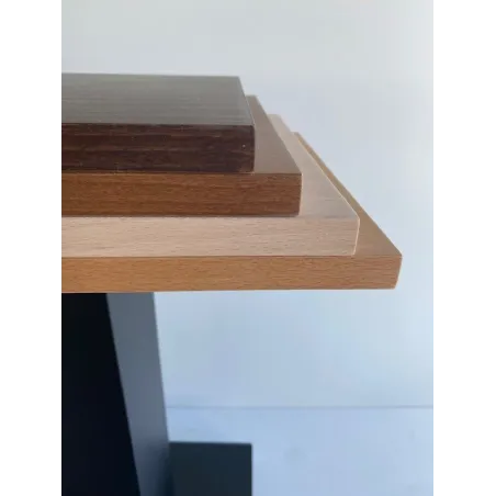 Tablero madera distintos acabados: resistente y versátil