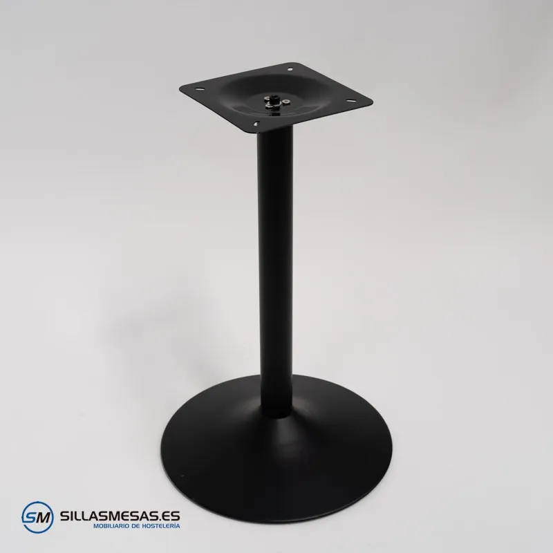 Mesa cuadrada exterior F y pie negro: diseño elegante