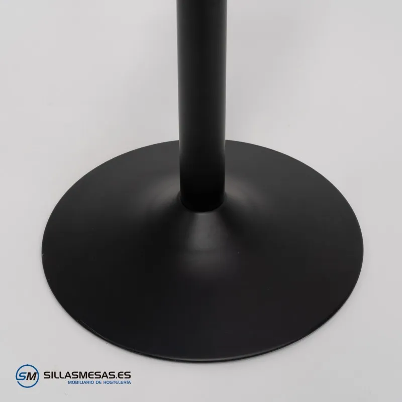 Mesa cuadrada exterior F y pie negro: diseño elegante