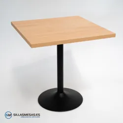 Mesa interior F Cuadrada pie negro: diseño moderno