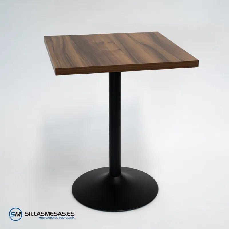 Mesa interior F Cuadrada pie negro: diseño moderno