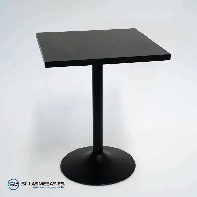 Mesa interior F Cuadrada pie negro: diseño moderno