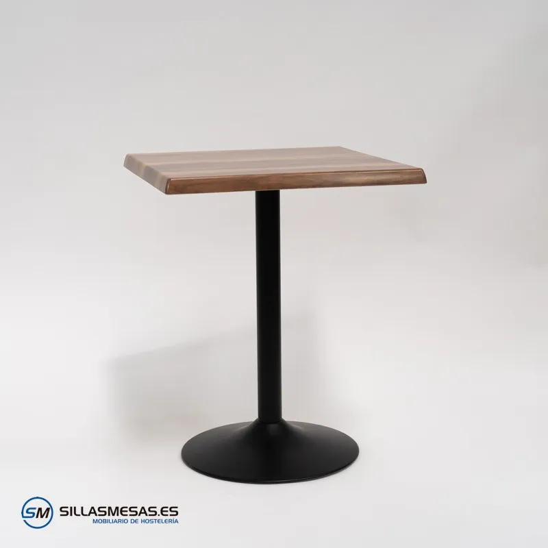 Mesa cuadrada exterior F y pie negro: diseño elegante
