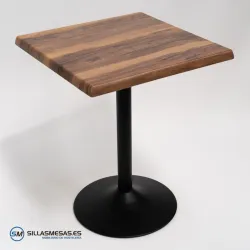 Mesa cuadrada exterior F y pie negro: diseño elegante