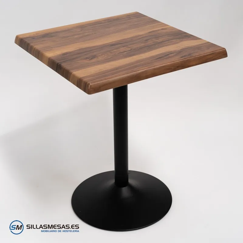 Mesa cuadrada exterior F y pie negro: diseño elegante