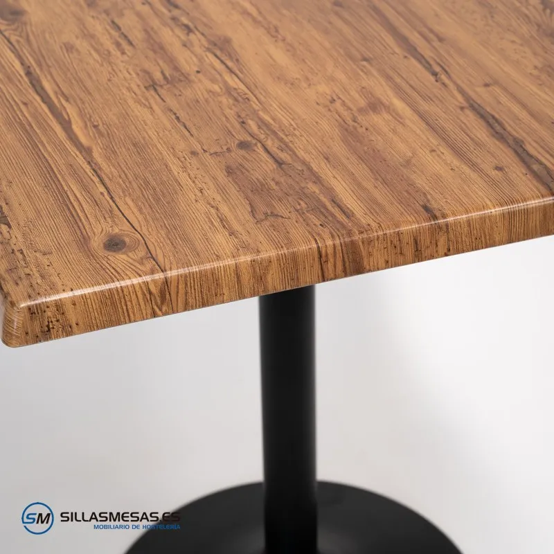 Mesa cuadrada exterior F y pie negro: diseño elegante