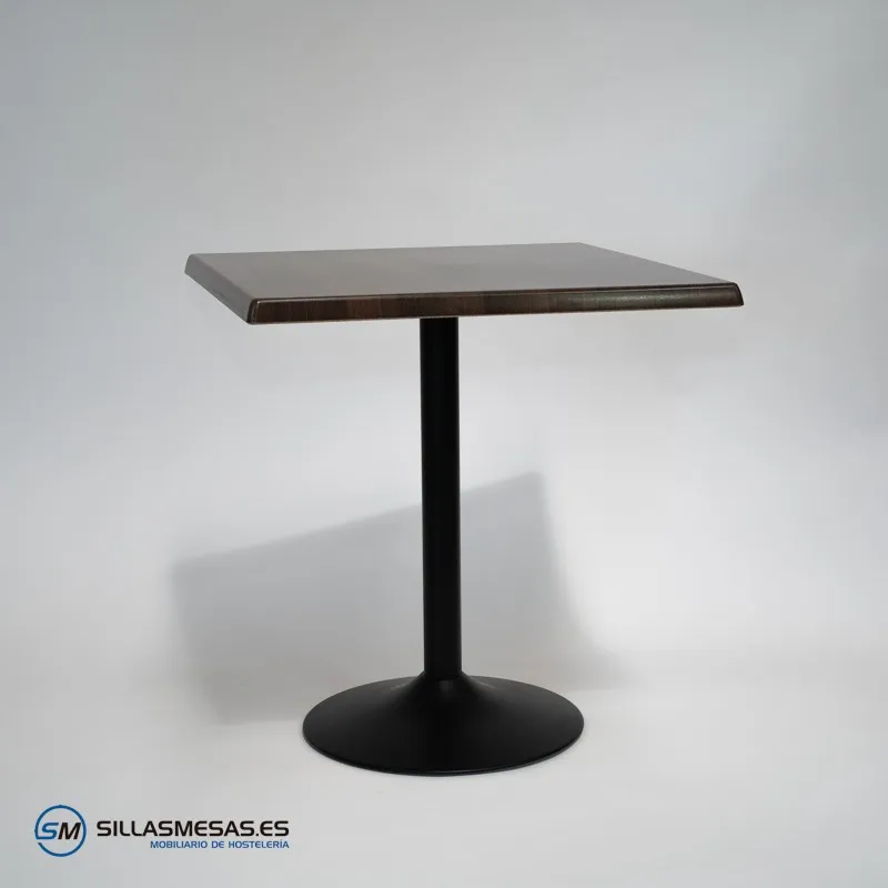 Mesa cuadrada exterior F y pie negro: diseño elegante