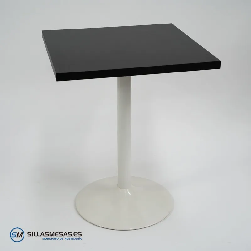 Conjunto 4 sillas Tulip + mesa F interior: diseño elegante