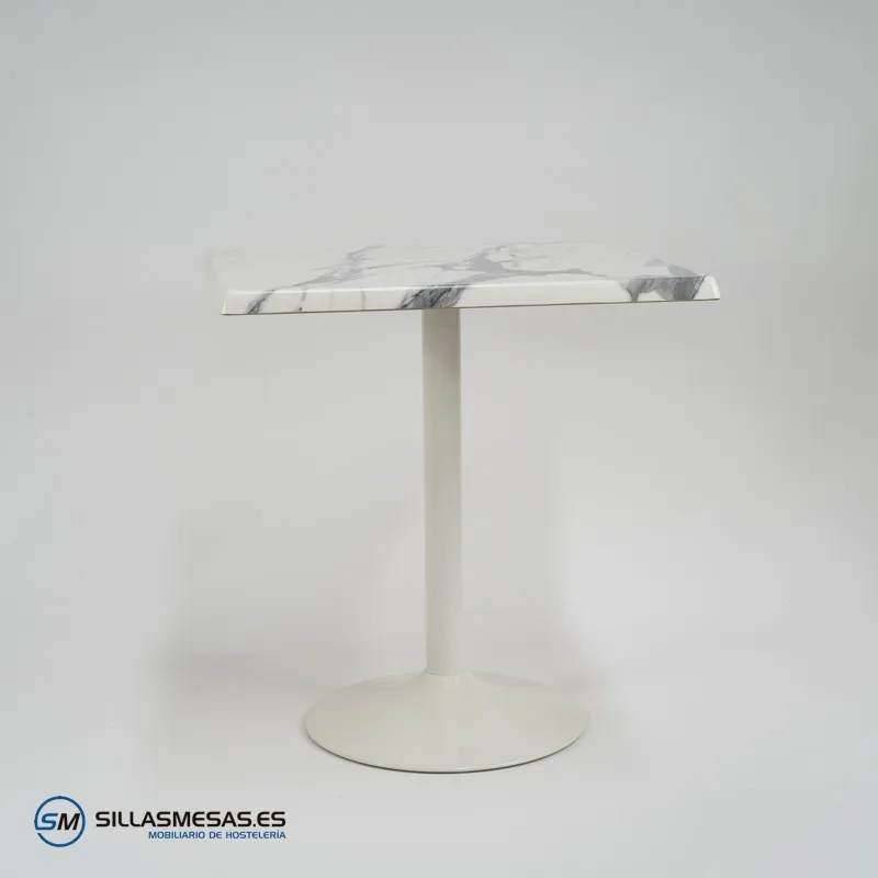 Mesa cuadrada exterior F y pie blanco: diseño minimalista