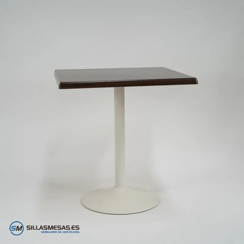 Mesa cuadrada exterior F y pie blanco: diseño minimalista