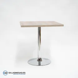 Mesa interior F Cuadrada pie cromado: estilo y resistencia