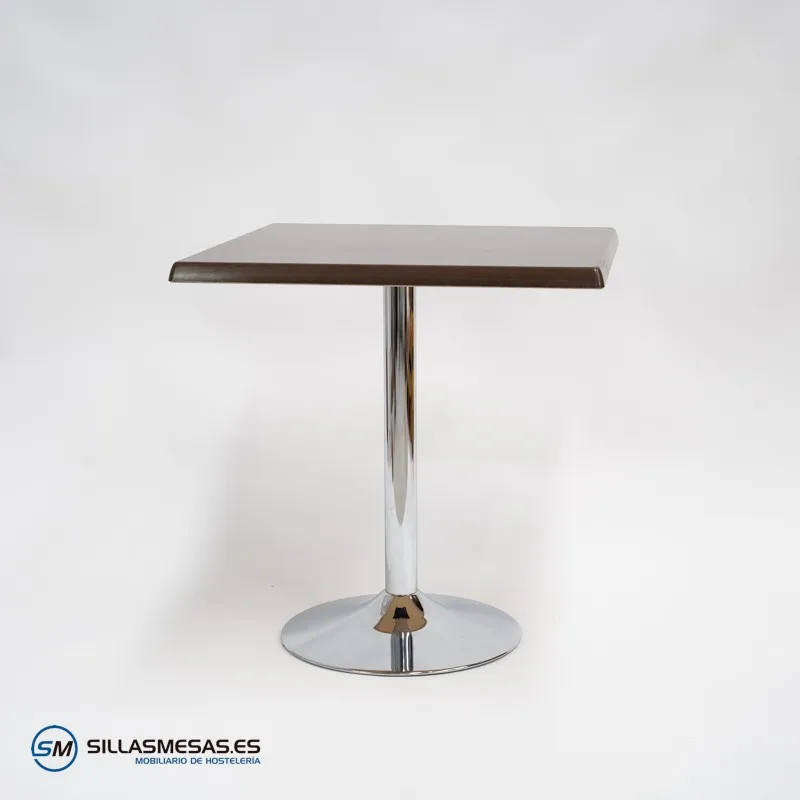 Mesa cuadrada exterior F y pie cromado: diseño atemporal
