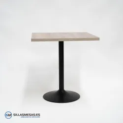 Mesa interior F Cuadrada pie negro: diseño moderno