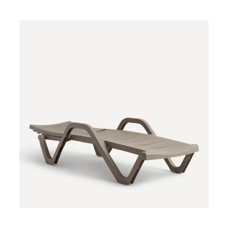 Tumbonas BUDY. Tumbonas para piscinas, playas y hoteles.