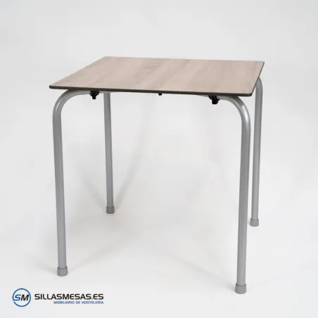 Mesa VIVO 70x70 de aluminio con tablero compact apilable
