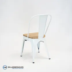 Silla Tolix blanca con asiento de madera natural