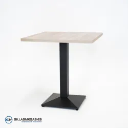 Mesa Daniela interior: metal elegante y resistente