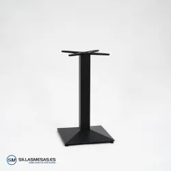 Mesa Daniela interior: metal elegante y resistente