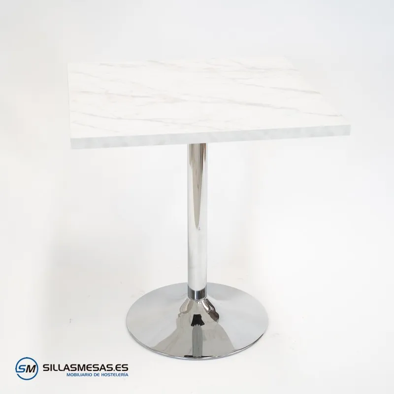 Mesa interior F Cuadrada pie cromado: estilo y resistencia