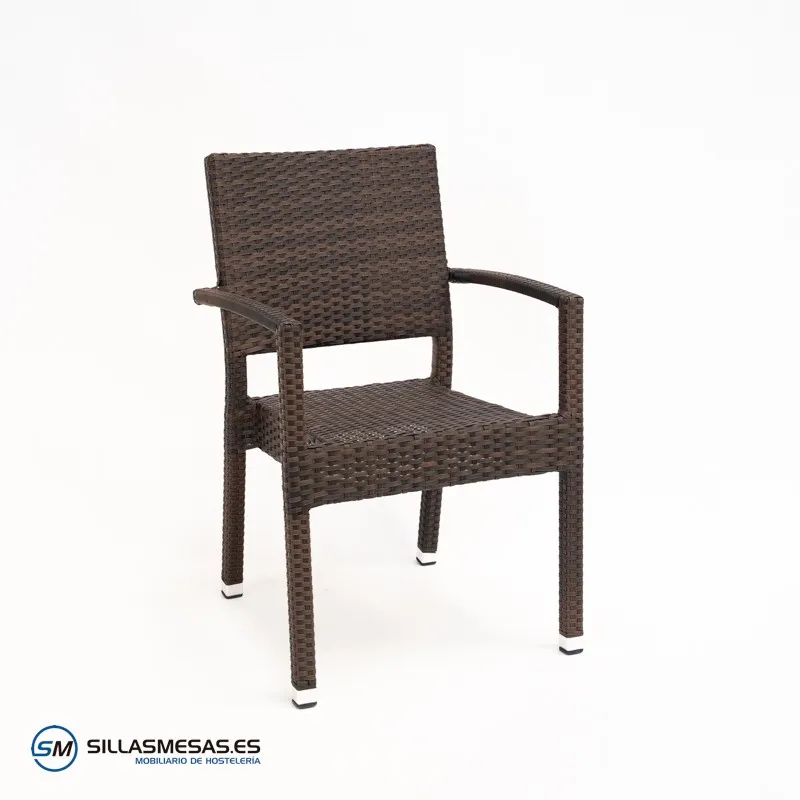 Sillón Marbella de rattan marrón: confort y estilo