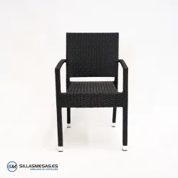 Sillón Marbella de rattan negro: diseño moderno