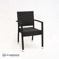 Sillón Marbella de rattan negro: diseño moderno