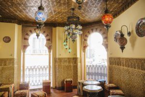 decoracion muebles restaurante arabe